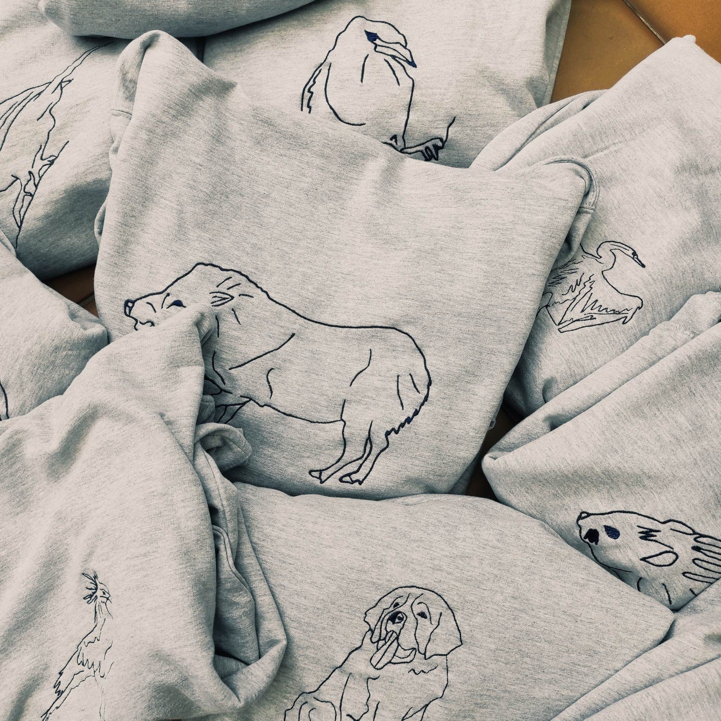Geborduurde hoodie of sweater gepersonaliseerd